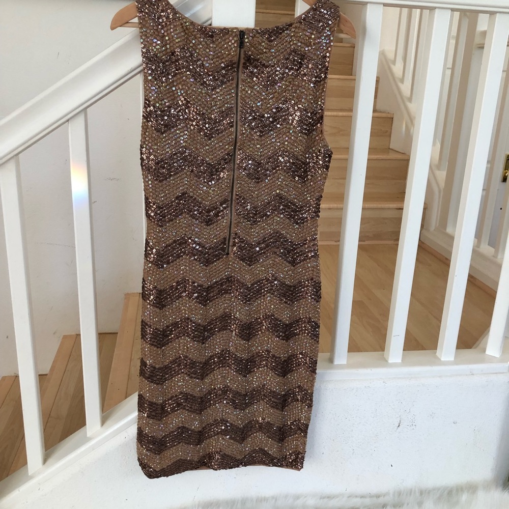 Alice + Olivia chevron sequin champagne beige - Picture 4 of 8